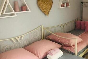 پانسیون Apartman Indira