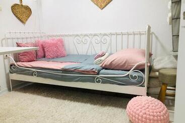 پانسیون Apartman Indira