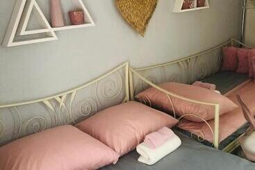 پانسیون Apartman Indira
