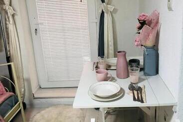 پانسیون Apartman Indira