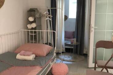 پانسیون Apartman Indira