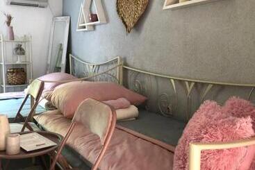 پانسیون Apartman Indira