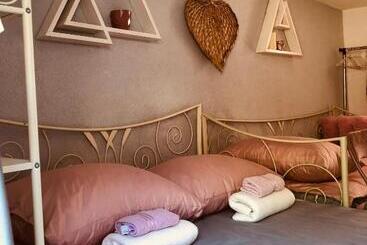 پانسیون Apartman Indira