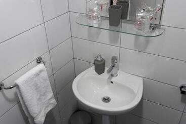 پانسیون Apartments&rooms Mido