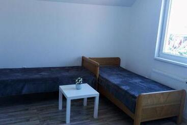 پانسیون Apartments&rooms Mido