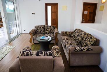 پانسیون Palm Residence