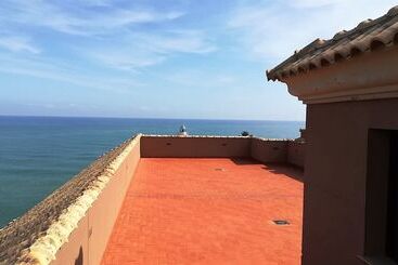Aparthotel El Faro