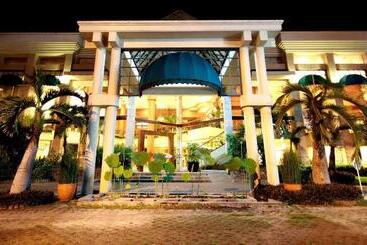 هتل Bentani & Residence