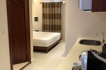هتل Curacao Suites