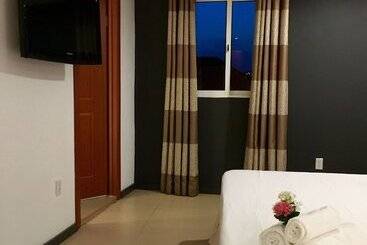 هتل Curacao Suites