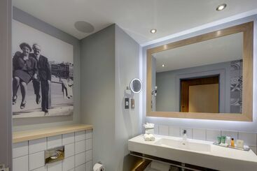 هتل Hilton Bournemouth