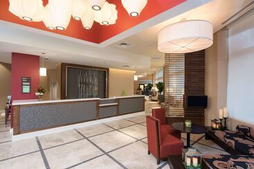 هتل Hilton Garden Inn Louisville Downtown