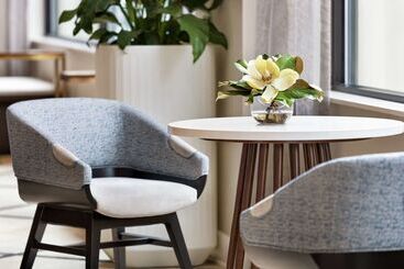 هتل Hilton Garden Inn Louisville Downtown