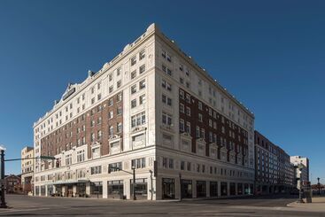 هتل Hilton Garden Inn Louisville Downtown