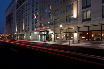 هتل Hilton Garden Inn Louisville Downtown