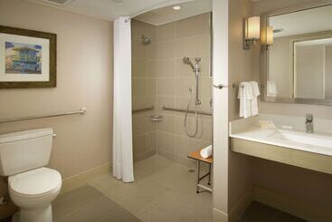 هتل Hilton Garden Inn Miami South Beach