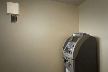 هتل Hilton Garden Inn Miami South Beach