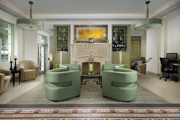 هتل Hilton Garden Inn Miami South Beach