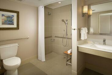هتل Hilton Garden Inn Miami South Beach