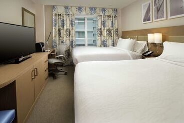 هتل Hilton Garden Inn Miami South Beach