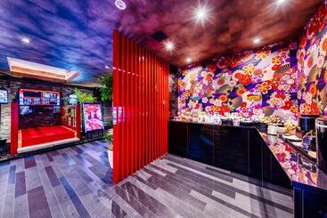 هتل Lotus Umeda  Adult Only