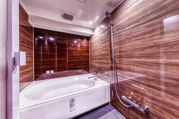 هتل Lotus Umeda  Adult Only