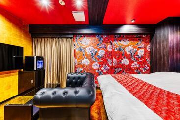 هتل Lotus Umeda  Adult Only