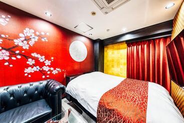 هتل Lotus Umeda  Adult Only