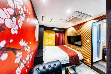 هتل Lotus Umeda  Adult Only