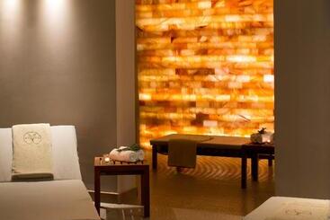 Palmon Bay Hotel & Spa