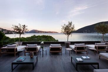 Palmon Bay Hotel & Spa