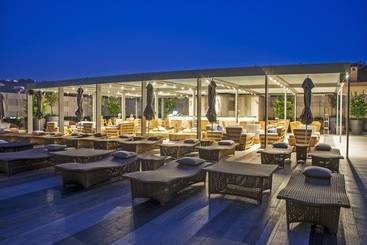 Palmon Bay Hotel & Spa