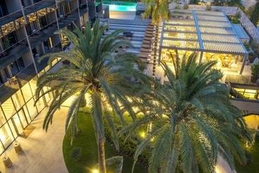 Palmon Bay Hotel & Spa