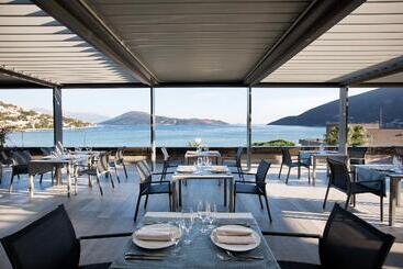 Palmon Bay Hotel & Spa