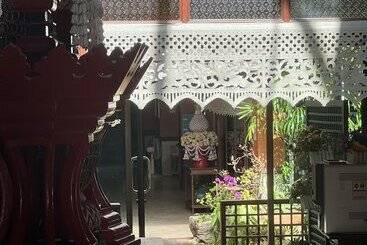 هتل Pha Thai House