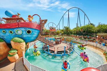 هتل Mansion de Lucy  Includes Portaventura Park & Ferrari Land Tickets