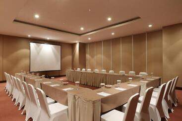 هتل Santika Premiere Bintaro