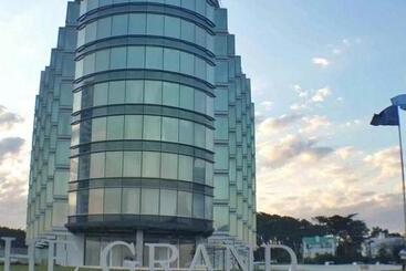酒店 The Grand