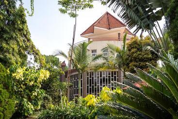 Imperial Heights Hotel, Entebbe
