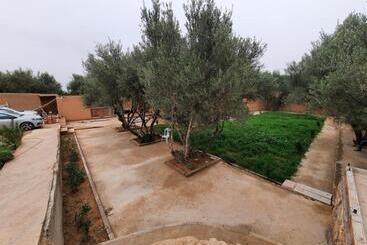 فندق صغير Gite Boukhalfa