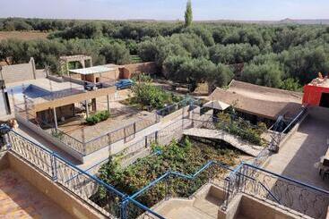 فندق صغير Gite Boukhalfa