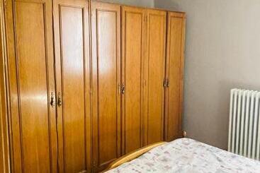 تختخواب و صبحانه Habitación Doble En Apartamento De 3 Habitaciones