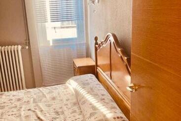 تختخواب و صبحانه Habitación Doble En Apartamento De 3 Habitaciones