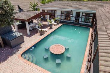 پانسیون 5 Third Avenue Guesthouse