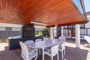 پانسیون 5 Third Avenue Guesthouse