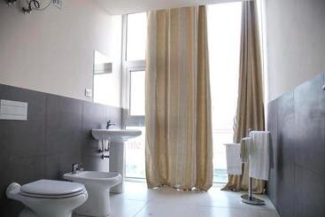 پانسیون East Design Rooms