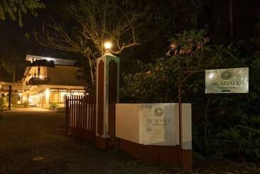 استراحتگاه Avadale Thekkady Stag Groups Not Allowed
