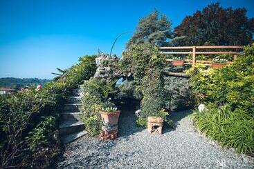 تختخواب و صبحانه Villa Ghiringhelli