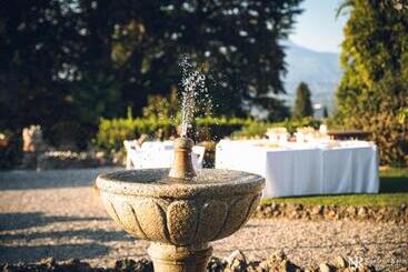 تختخواب و صبحانه Villa Ghiringhelli