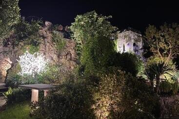 تختخواب و صبحانه Villa Ghiringhelli